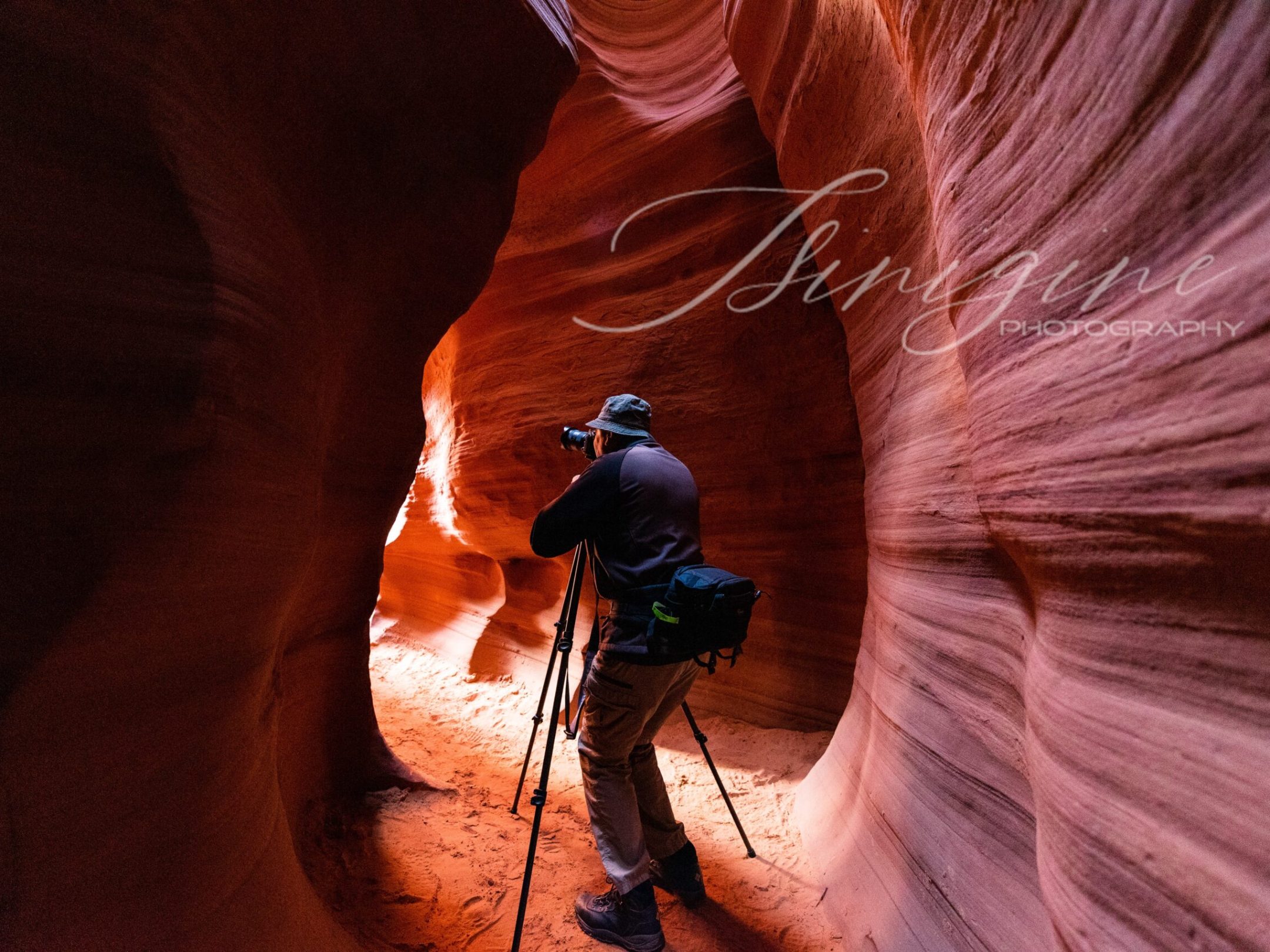 Taadidiin Tours | Antelope Canyon X Hiking & Photo Tours